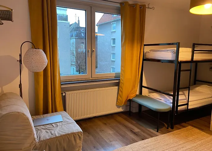 Weltempfänger Hostel *