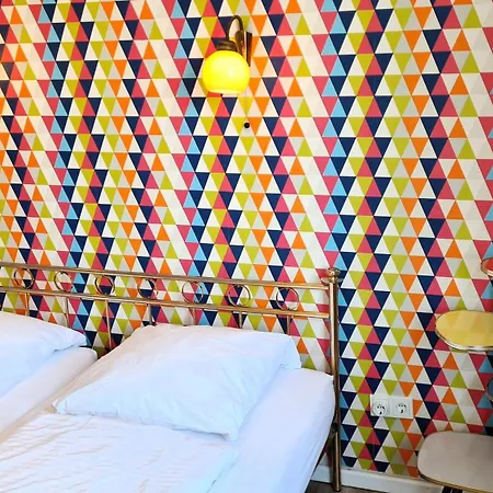 Hostal Weltempfaenger Backpacker Colonia